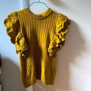 Short sleeve sweater